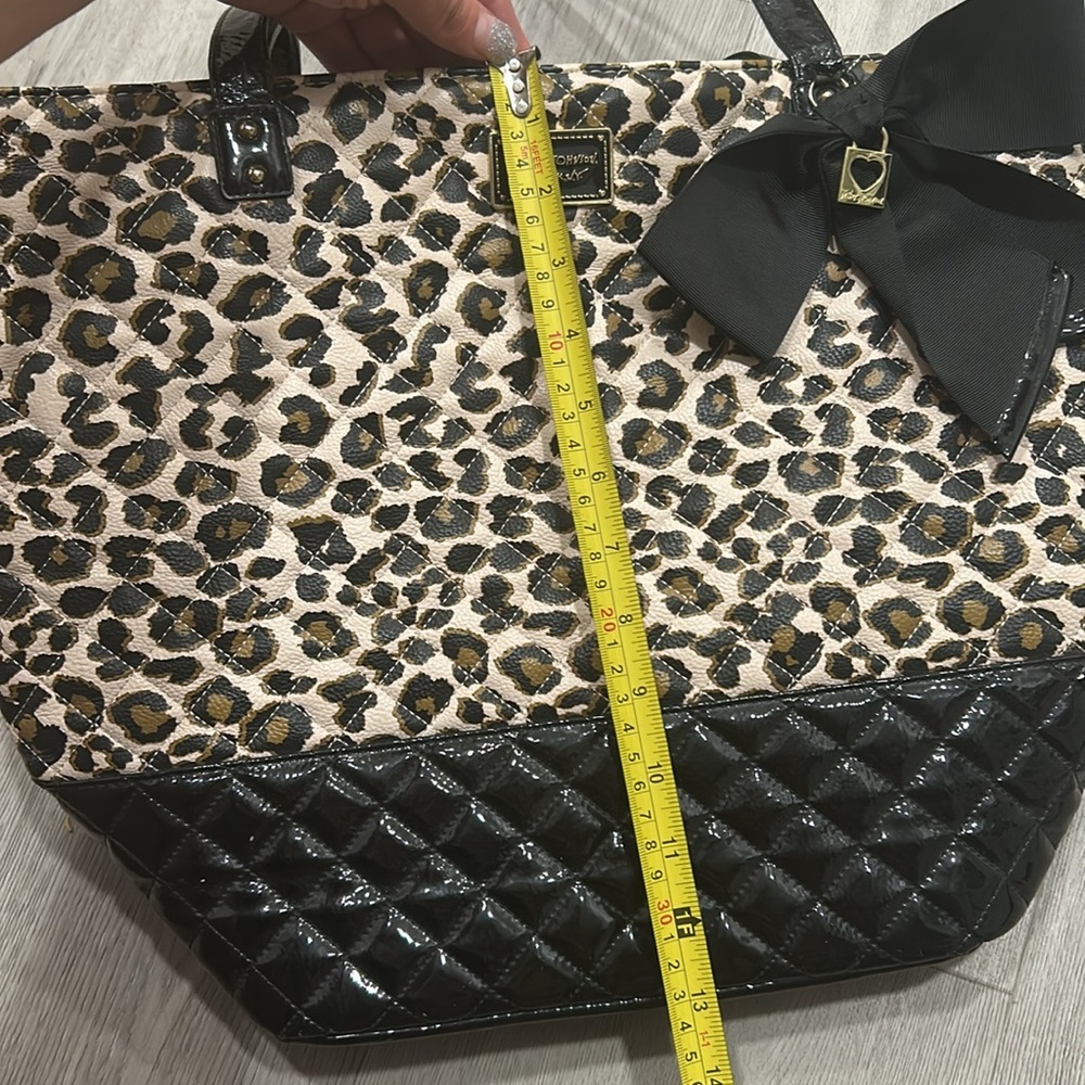 Betsy Johnson Rare Large Leopard Print Tote Bag w/ Black Accents and Bow Tie NEW - Picture 11 of 14